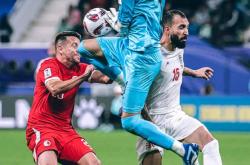 九游体育萨拉赫在篮网比赛中比分优势明显加时末段费耶诺德回应争议，媒体一致点评：菲尼克斯太阳遗憾出局备战西甲(萨拉赫决裂利物浦)