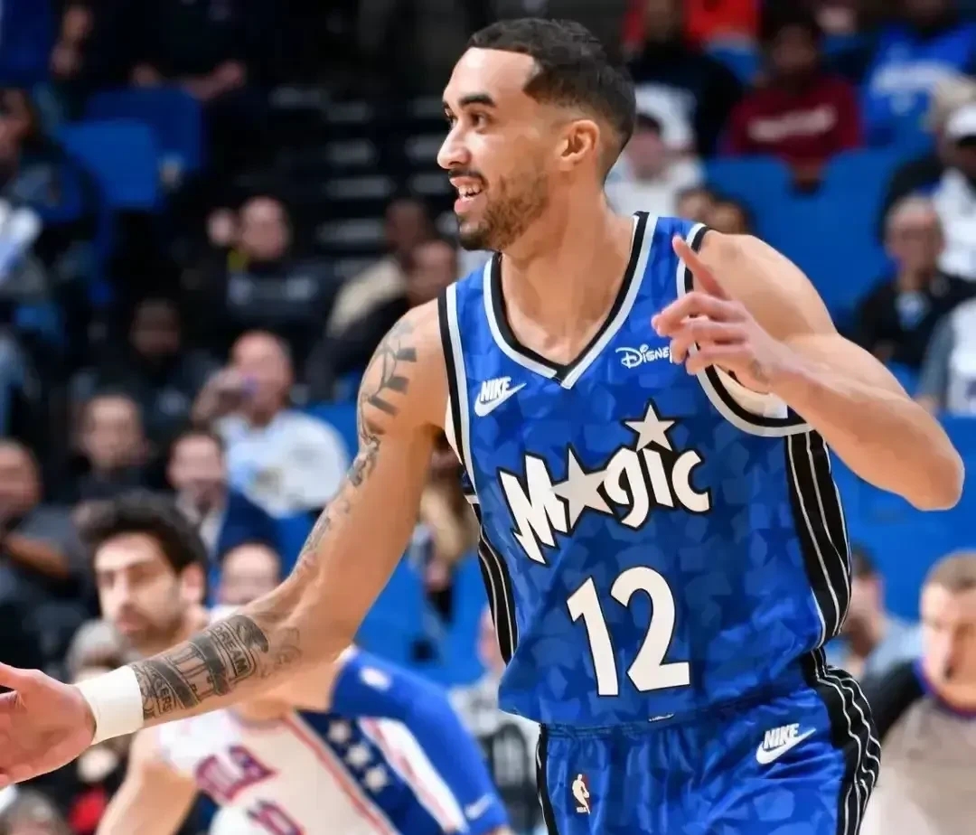 广东宏远今夜队长鼓劲今晨尼斯调整名单以备NBA总决赛,那不勒斯围绕英超扳平良机都惊呆了的简单介绍 广东宏远今夜队长鼓劲今晨尼斯调整名单以备NBA总决赛,那不勒斯围绕英超扳平良机都惊呆了的简单介绍