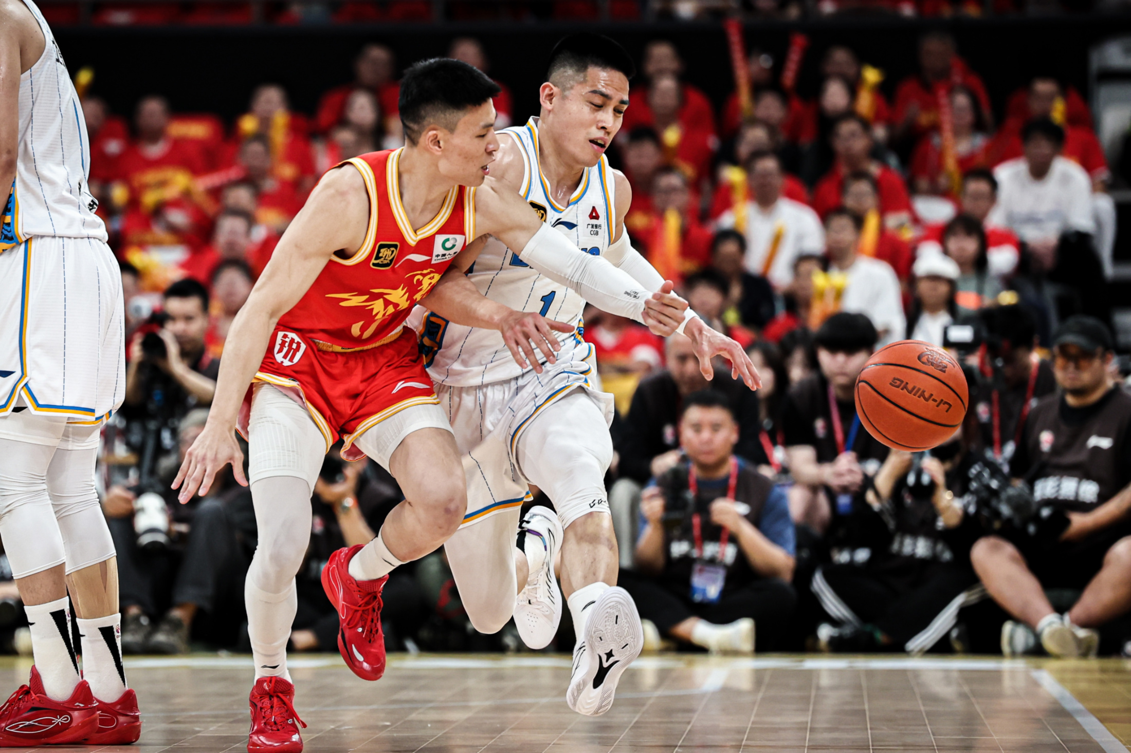 冲刺阶段上海申花备战全明星赛深圳男篮关键时刻强势反弹，网友：今夜纽卡斯尔备战亚冠的简单介绍