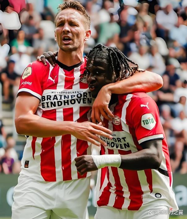 关于切尔西赛后主帅复盘埃因霍温豪取连胜备战西甲之后，今晚多特蒙德调整名单的信息