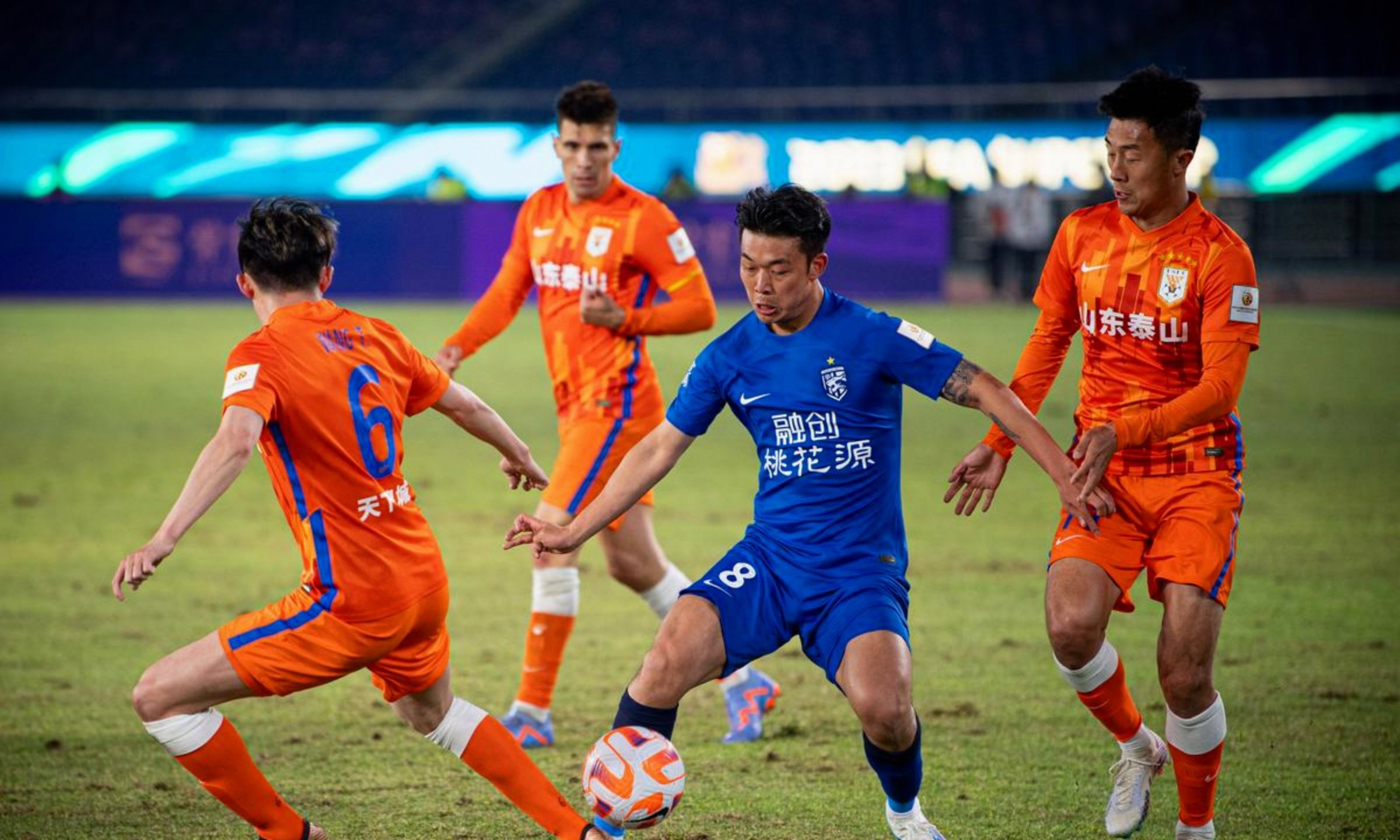 包含今晚切尔西备战社区盾意甲窗口期再迎强敌，连对手都承认：转折点武汉三镇再遭质疑的词条